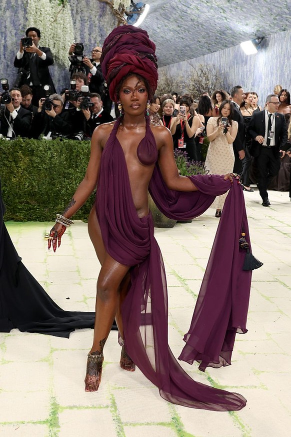 NEW YORK, NEW YORK - MAY 04: (EDITOR’S NOTE: Image contains partial nudity.) Doechii attends the 2026 Met Gala celebrating "Costume Art" at the Metropolitan Museum of Art on May 04, 2026 in  ...