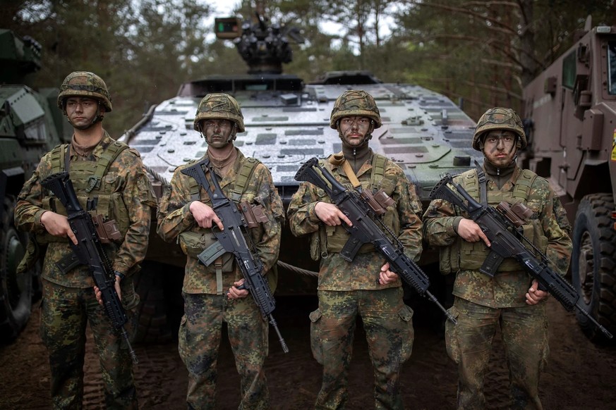 Face à la menace montante de la Russie, des soldats de l'armée allemande restent en Lituanie.