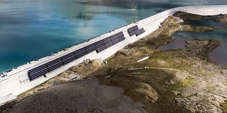 Panneaux solaires dans les Alpes: le Valais se fait distancer