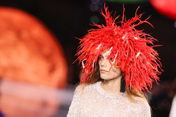 PARIS, FRANCE - OCTOBER 06: (EDITORIAL USE ONLY - For Non-Editorial use please seek approval from Fashion House) A model walks the runway during the Chanel Womenswear Spring/Summer 2026 show as part o ...