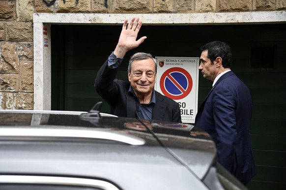 epa10205808 Italian Prime Minister, Mario Draghi, during voting operations in the Italian general election at a polling station in Rome, Italy, 25 September 2022. Italy holds its general snap election ...