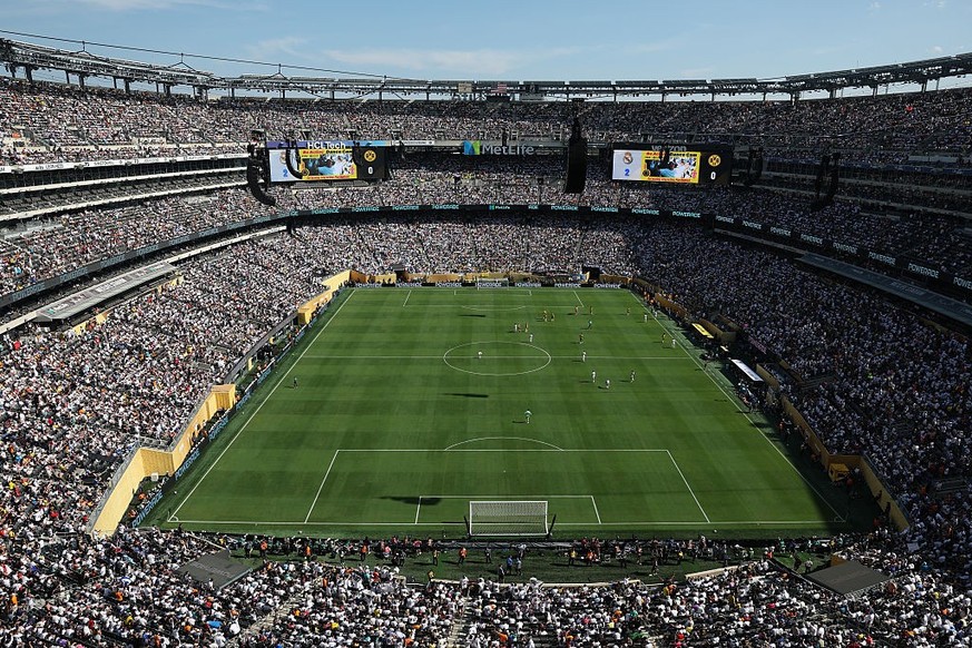 EAST RUTHERFORD, NEW JERSEY - JULY 05: A general view inside the stadium during the FIFA Club World Cup 2025 quarter-final match between Real Madrid CF and Borussia Dortmund at MetLife Stadium on July ...