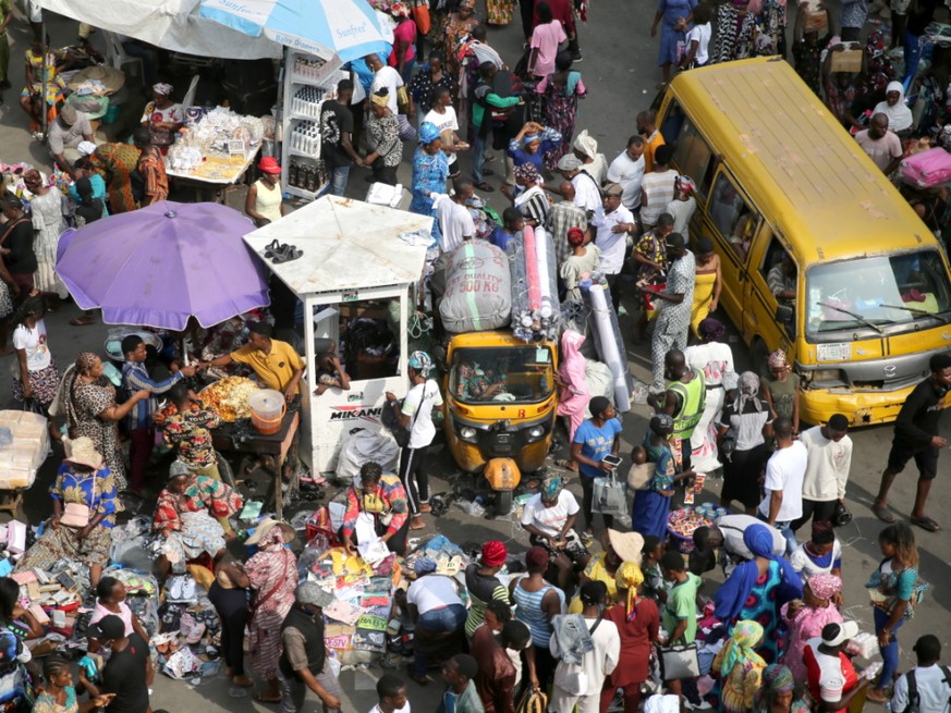 Il y a souvent foule, au Nig