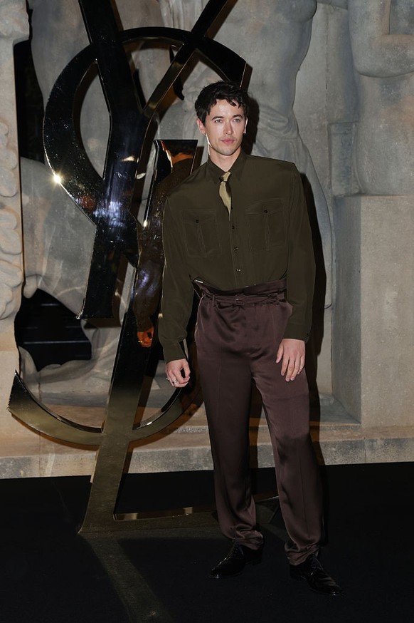 Tom Blyth at the Saint Laurent fashion show as part of Spring/Summer 2026 Paris Fashion Week held at Fontaine du Trocadéro on September 29, 2025 in Paris, France. (Photo by River Callaway/WWD via Gett ...