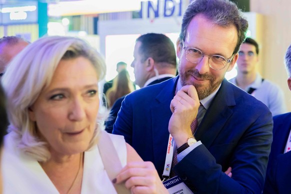 François Durvye en compagnie de Marine Le Pen, le 19 juin 2026.