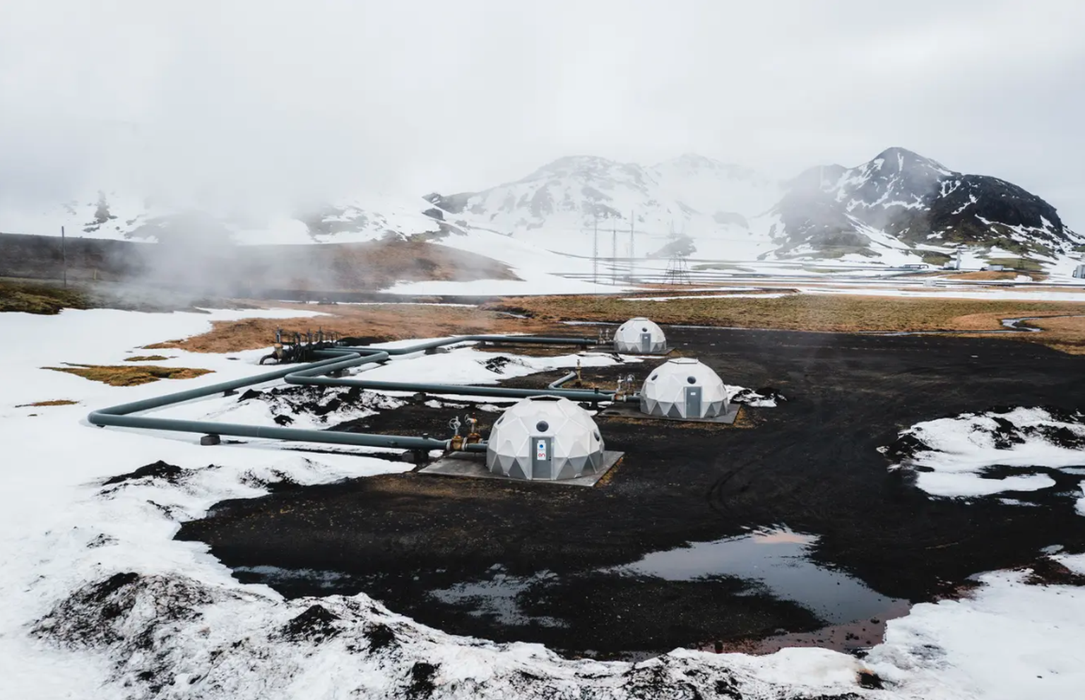 Une usine en Islande gérée par la société Carbfix : ici, le CO₂ dissous dans l&#039;eau est pressé dans le sous-sol.