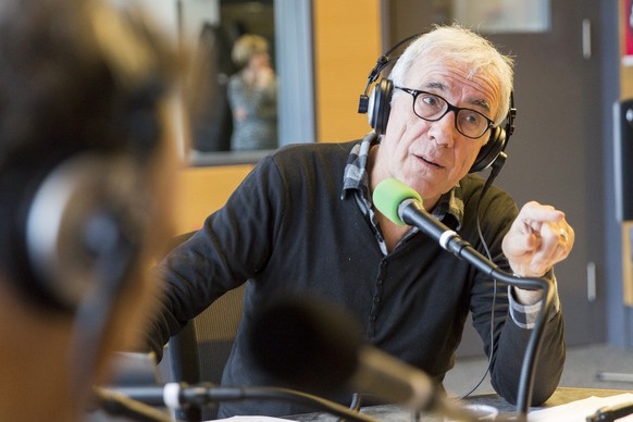 Michel Zendali lors de la premiere du talk-show Les beaux parleurs (RTS la 1ere) ce dimanche 17 janvier 2016. (KEYSTONE/Cyril Zingaro)..