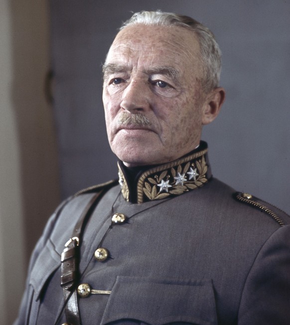 Portrait des Oberbefehlshabers der Schweizer Armee von 1939-1945, General Henri Guisan, aufgenommen im Maerz 1944 in der Schweiz. Guisan wurde am 21. Oktober 1874 in Mezieres geboren und ist am 7. Apr ...