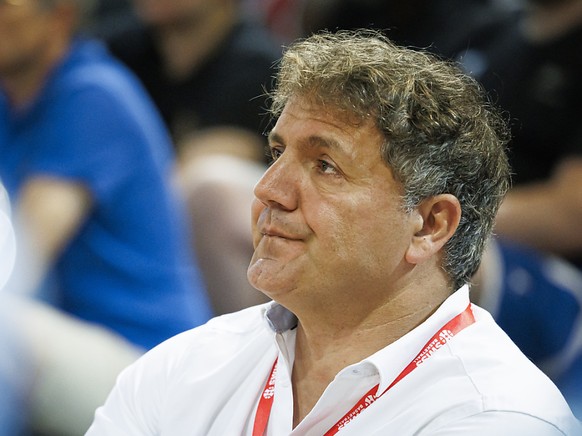 Giancarlo Sergi est un pr�sident sous pression