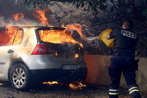 Incendie de véhicule dans Les Pennes-Mirabeau