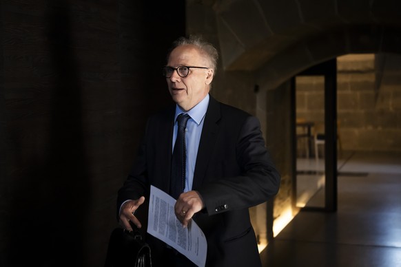 Jean-Francois Meylan, ancien president du Tribunal cantonal vaudois arrive lors d'une conference de presse de presentation du rapport de Jean-Francois Meylan suite a l'affaire Dittli le vend ...