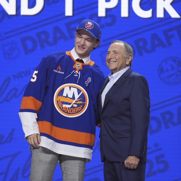Matthew Schaefer est le no 1 de la draft 2025 de NHL