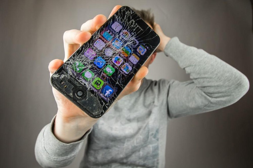 apple iphone réparation utilisateurs cassé