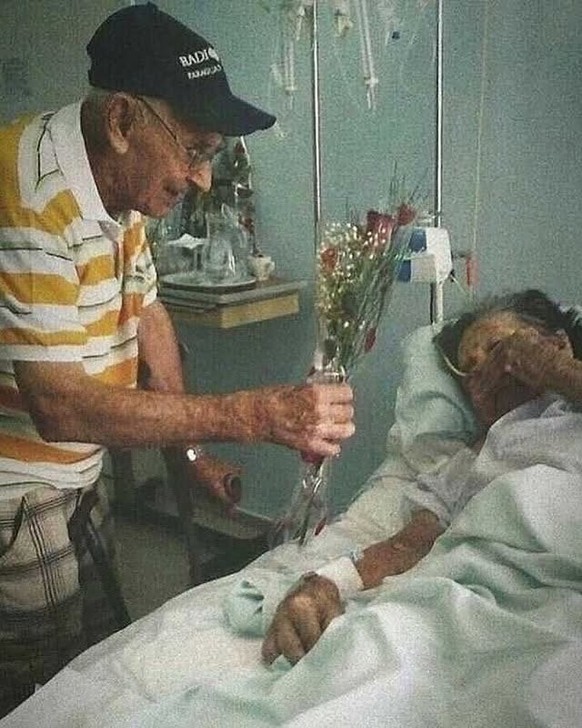 Herzig: Alte Leute immer noch so verliebt