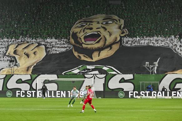 Choreo der St. Galler Fans im Fussball Meisterschaftsspiel der Swiss Super League zwischen dem FC St. Gallen (St. Gallen) und dem FC Sion (FCS), am Samstag, 2. November 2024, im kybunpark in St. Galle ...