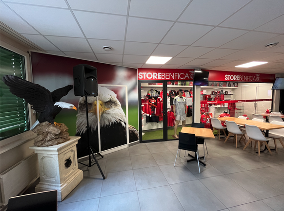 L'aigle veille sur la Casa Benfica.