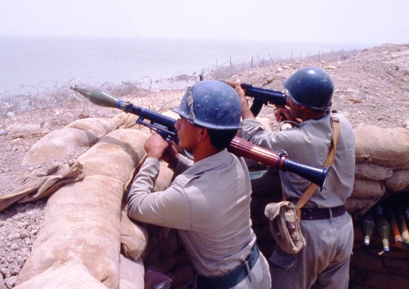 Des militaires irakiens en 1984, lors de la guerre Iran-Irak