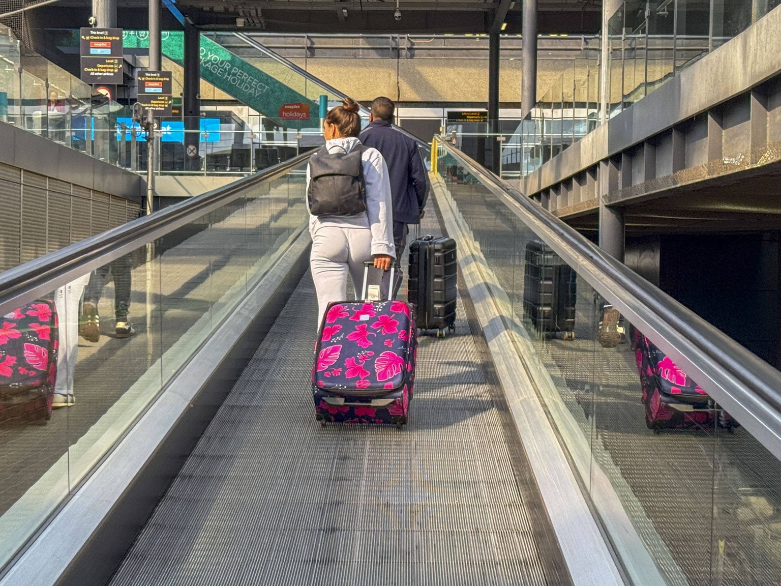 Easter Chaos Gatwick Airport Easter getaway at Gatwick Airport, Baggage handles have gone strike, with Norwegian,Delta, Portugal and Nigerian Airline passengers being affected..Pictured. Members of th ...