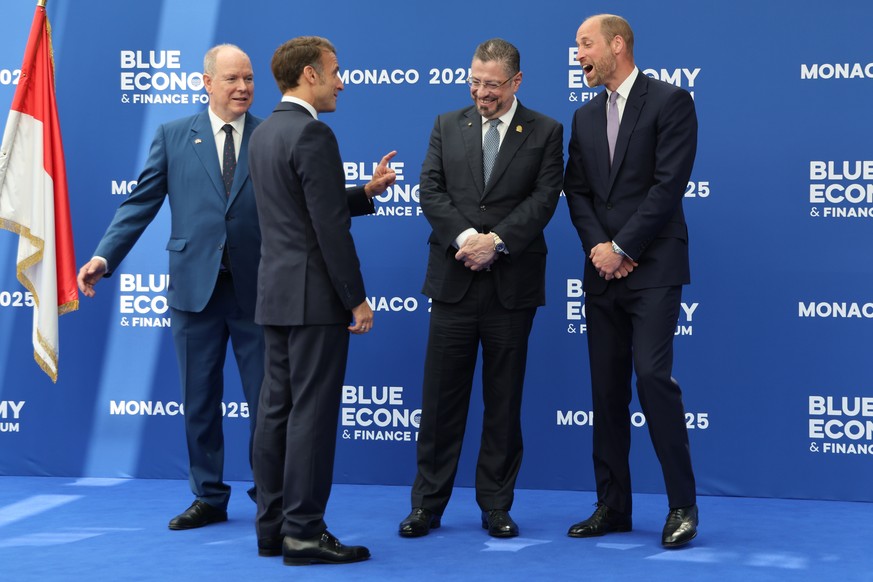 epa12163590 (L-R) Prince Albert II of Monaco, France&#039;s President Emmanuel Macron, Costa Rica&#039;s President Rodrigo Chaves Robles and Britain&#039;s William, Prince of Wales speak as they arriv ...