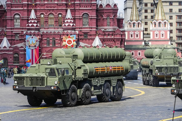 CAPTION CORRECTS DATE - Russian S-400 anti-aircraft missile system launchers roll during the Victory Day military parade dress rehearsal at the Red Square in Moscow, Russia, Sunday, May 5, 2024. The p ...
