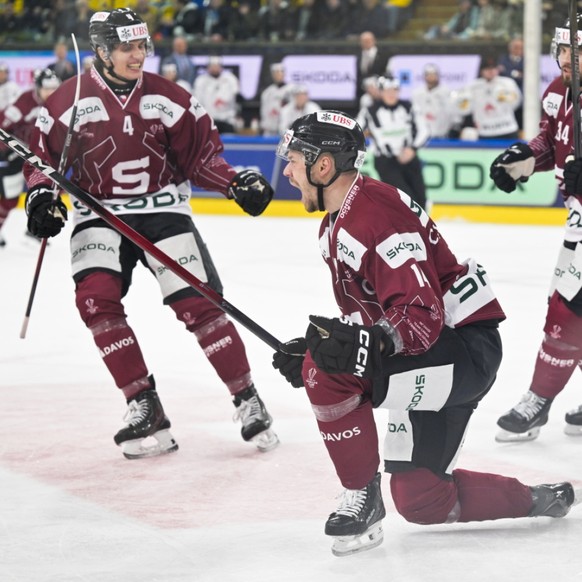 Filip Chlapik jubile après avoir inscrit le 2-1
