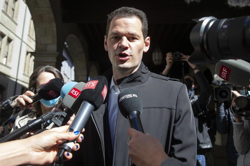 Le conseiller d'Etat demissionnaire Pierre Maudet s'adresse aux medias au lieu de la presentation des resultats du 2e tour du second tour de l'election complementaire du Conseil d' ...