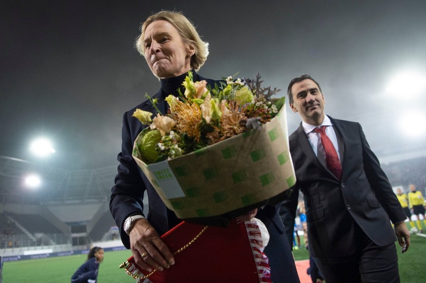 Des fleurs pour Martina Voss-Tecklenburg lors de ses adieux à la Nati en 2018.