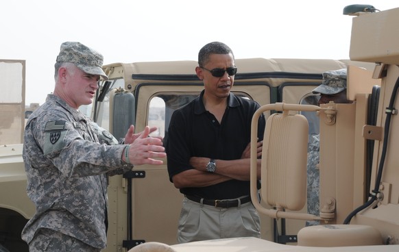Barack Obama en visite à Camp Arifjan en 2008.