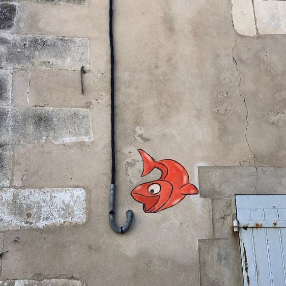 Nemo est sur le point de se faire hameçonner.