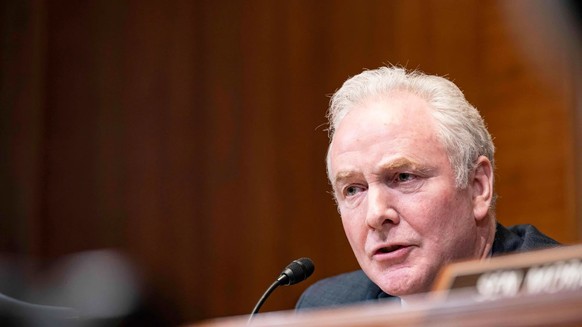 Le démocrate Chris Van Hollen a soumis Kash Patel à un contre-interrogatoire.