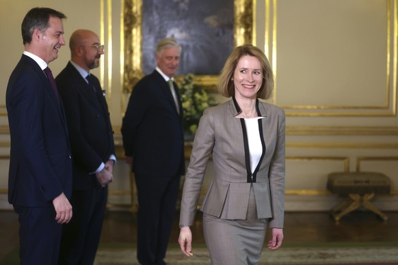 Estonia&#039;s Prime Minister Kaja Kallas, right, is greeted by, from left, Belgium&#039;s Prime Minister Alexander De Croo, European Council President Charles Michel and Belgium&#039;s King Philippe  ...