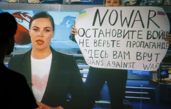 Marina Ovsiannikova journaliste télévision russe soutien ukraine