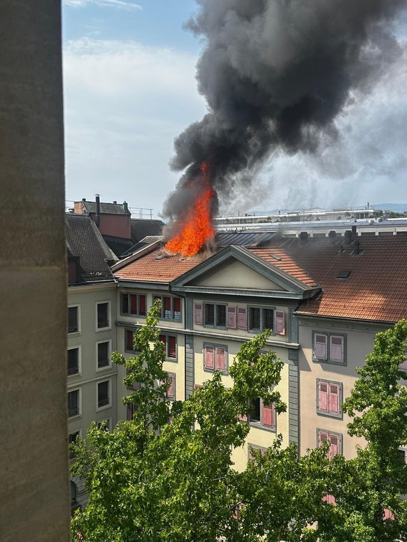 Incendie à Genève, rue du Cendrier.