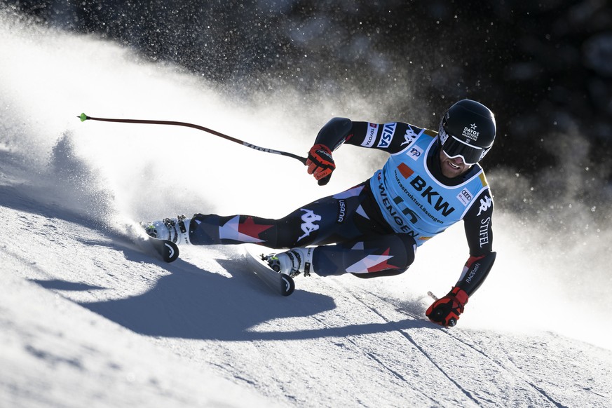 epa11071355 Ryan Cochran-Siegle of the United States in action during the men&#039;s Super-G race at the FIS Alpine Skiing World Cup in Wengen, Switzerland, 12 January 2024. EPA/JEAN-CHRISTOPHE BOTT