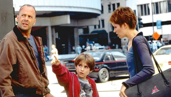 Bruce Willis, Miko Hughes, Kim Dickens