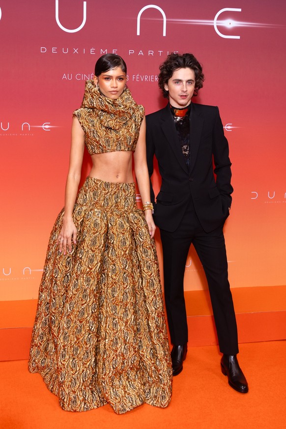 Zendaya et Timothee Chalamet assistent à la première de &quot;Dune 2&quot; au Grand Rex le 12 février 2024 à Paris, France.