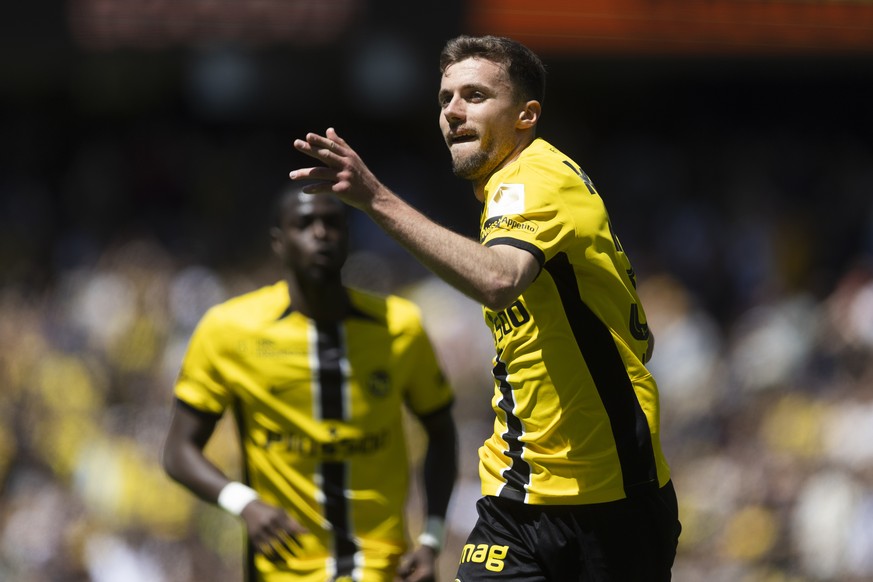 Darian Males (YB) jubelt nach seinem Tor zum 2-1 im Super League Spiel zwischen dem BSC Young Boys und dem FC Basel, am Sonntag, 18. Mai 2025 im Stadion Wankdorf in Bern. (KEYSTONE/Peter Klaunzer)