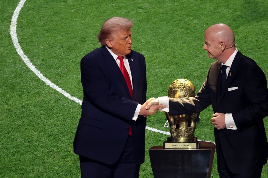 Donald Trump assistera dimanche à la finale de la Coupe du monde de football opposant l'Espagne à l'Argentine, a annoncé jeudi la porte-parole de la Maison Blanche.