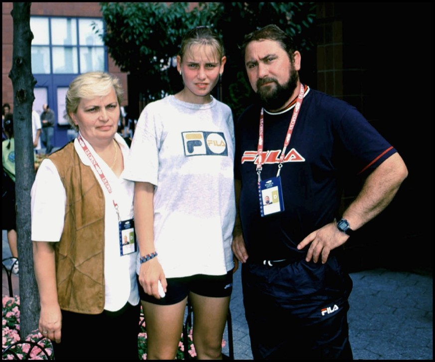 Arthur Ashe Stadium, US National Tennis Center, Flushing, NY 1999 Aussies Mr. and Mrs. Damir Dokic and tennis pro daughter Jelina together during 1999 US Open. (Photo by Art SEITZ/Gamma-Rapho via Gett ...