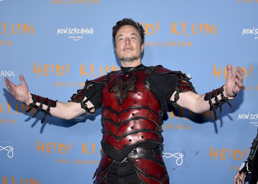 Elon Musk attends Heidi Klum&#039;s 21st annual Halloween party at Sake No Hana at Moxy Lower East Side on Monday, Oct. 31, 2022, in New York. (Photo by Evan Agostini/Invision/AP)
Elon Musk