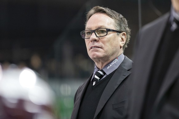 L&#039;entraineur genevois Chris McSorley, lors de la rencontre du championnat suisse de hockey sur glace de National League entre le Geneve-Servette HC et le HC Fribourg-Gotteron ce mardi, 20 novembr ...