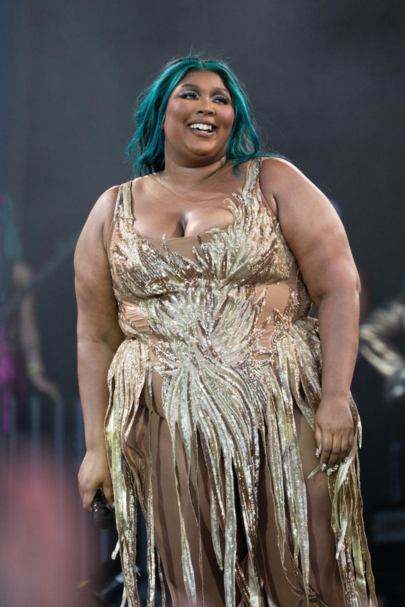 GLASTONBURY, ENGLAND - JUNE 24: Lizzo performs on The Pyramid Stage at Day 4 of Glastonbury Festival 2023 on June 24, 2023 in Glastonbury, England. (Photo by Harry Durrant/Getty Images)