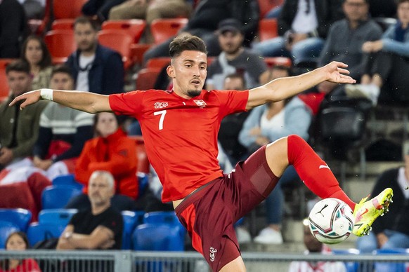 Switzerland's Andi Zeqiri, in action during a soccer test match between Switzerland and Greece at the St. Jakob-Park stadium in Basel, Switzerland, on Wednesday, 1 September 2021. (KEYSTONE/Jean-Chris ...