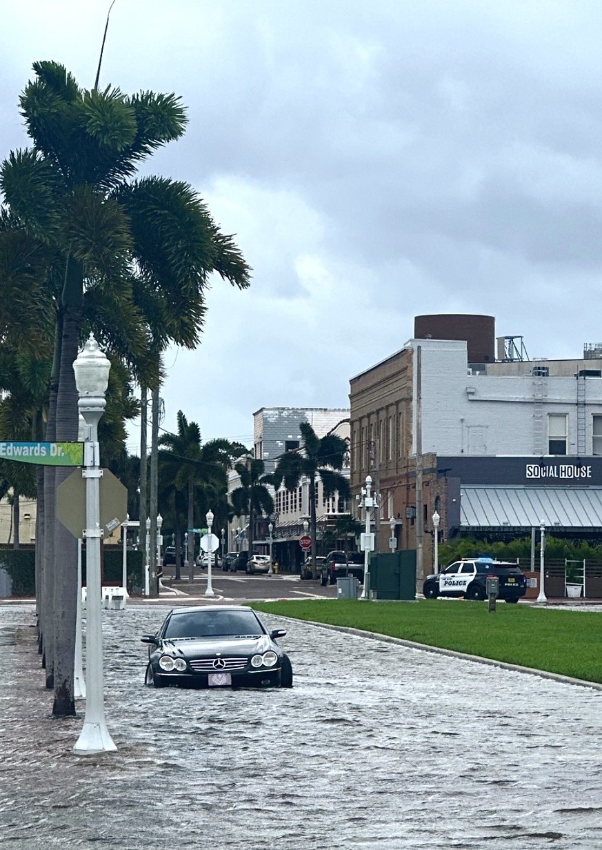 «L'eau arrive dans ma rue!»: on a subi l'ouragan Helene