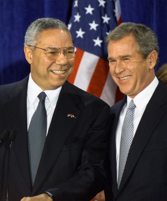 Colin Powell et le président américain George W. Bush, en 2000.