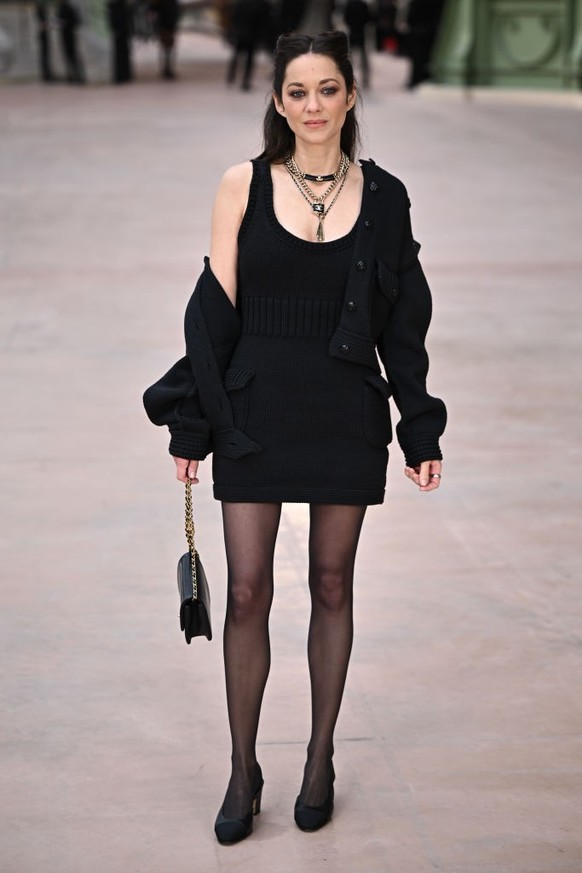 Marion Cotillard au défilé Chanel Haute Couture Spring-Summer 2025