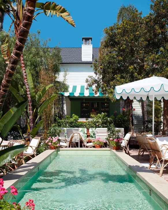 Le plus prestigieux club de Los Angeles, le San Vicente Bungalows.