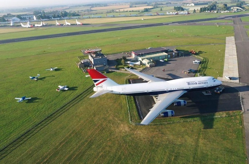 british airways 747 party flugzeug cotswold airport 
https://www.cotswoldairport.com/g-civb-boeing-747-negus-opening-to-the-public-soon/
https://www.instagram.com/negus747/