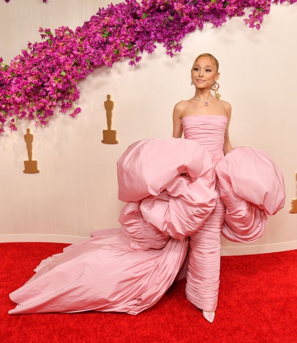HOLLYWOOD, CALIFORNIA - MARCH 10: Ariana Grande attends the 96th Annual Academy Awards on March 10, 2024 in Hollywood, California. (Photo by Sarah Morris/WireImage)