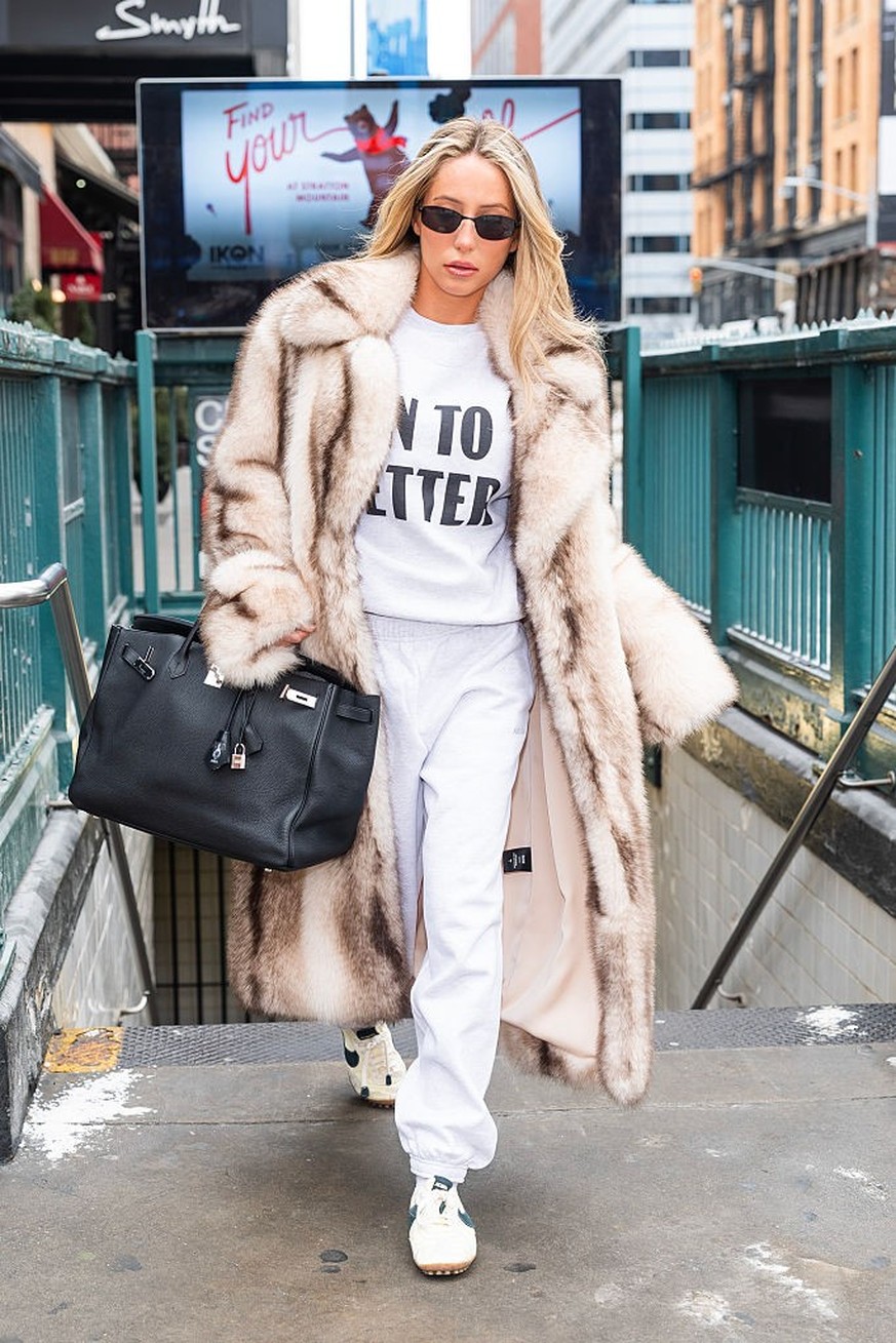 NEW YORK, NEW YORK - FEBRUARY 10: Alix Earle is seen in Tribeca on her way to her first dance rehearsal after Dancing with the Stars on February 10, 2026 in New York City. (Photo by TheStewartofNY/GC  ...